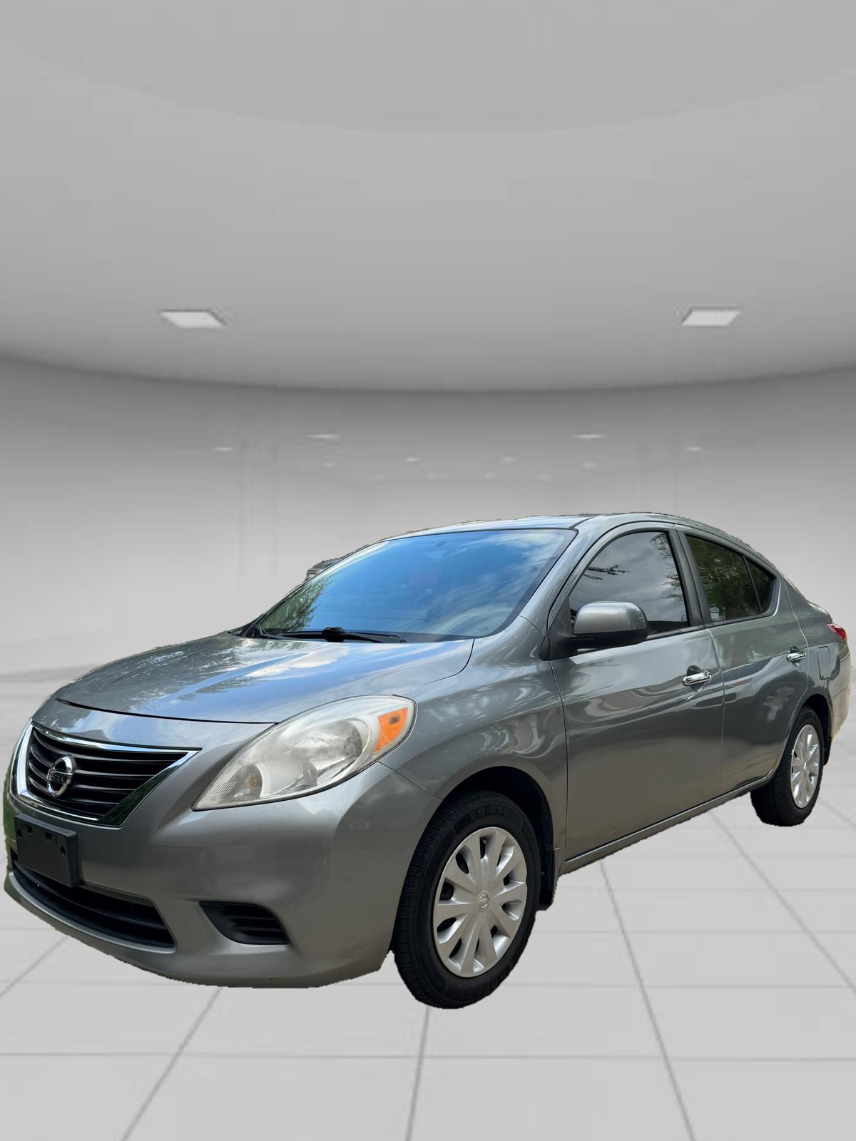 2012 Nissan Versa Sv